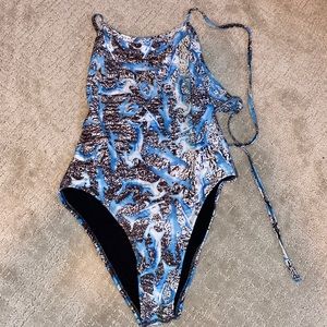 Jolyn swimsuit size 28